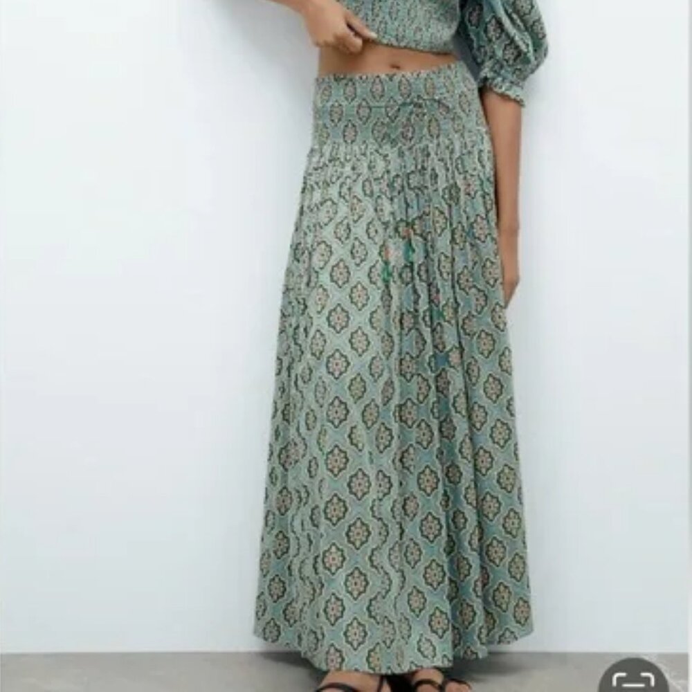 Zara Boho Drawstring Smock Waist Medallion Printed Maxi Skirt In Green S NWT - Picture 4 of 15